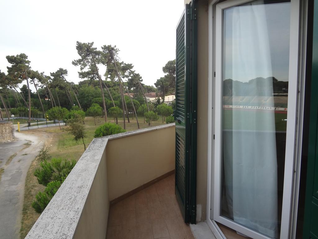 La Pineta Apartment Viareggio Exterior photo